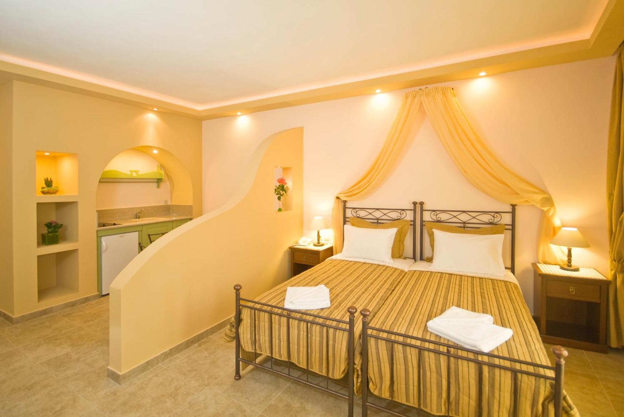 Anassa Deluxe