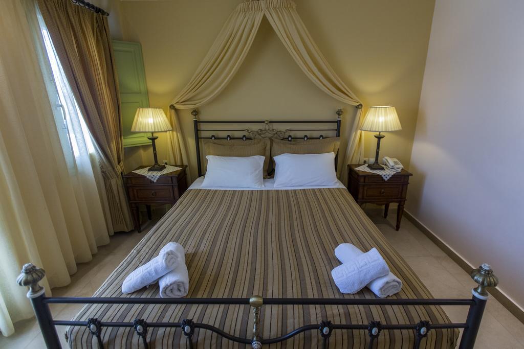 Anassa Deluxe Kamári