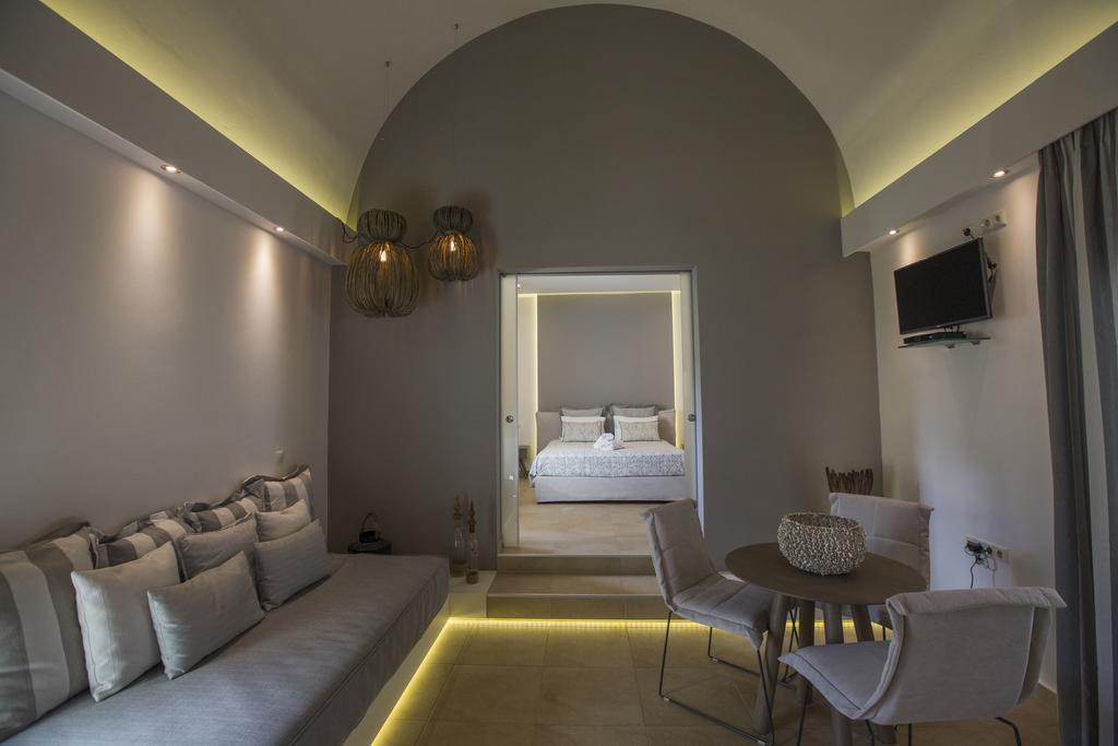 Anassa Deluxe Kamári